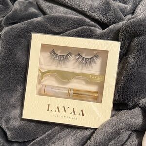 Eyelash Kit with Gold Applicator+ gift